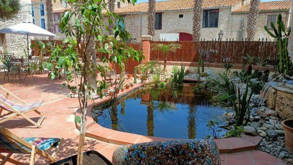 فندق El Castell Embruixat Saint-Hippolyte  المظهر الخارجي الصورة