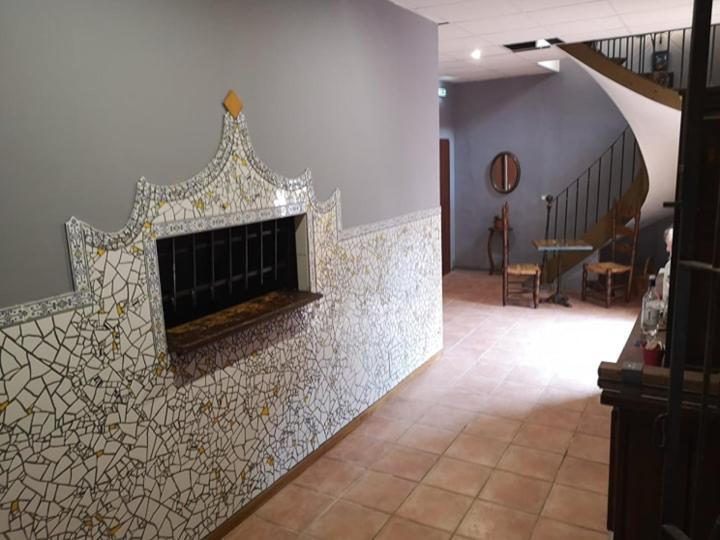 فندق El Castell Embruixat Saint-Hippolyte  المظهر الخارجي الصورة